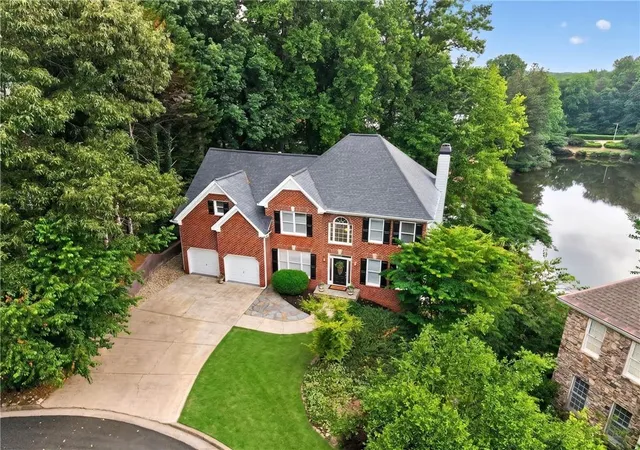 Photo 2 of Sale Pending at 641 Phlox Way Nw, Acworth, GA 30102 | MLS# 7803203 | Listing updated on 2026-09-07