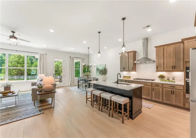 3rd image of 2 Bell Dr, Smyrna, GA 30080 | MLS# 7810970
