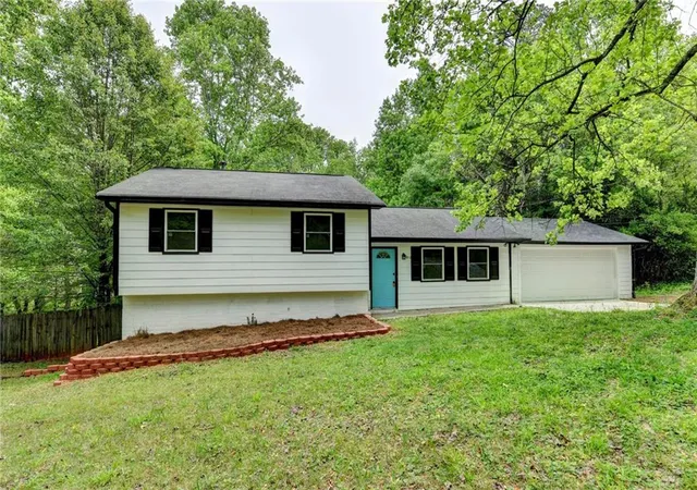 Homes for sale in Snellville, GA | 1018 Wayne Dr, Snellville, GA 30078 | MLS# 7753023