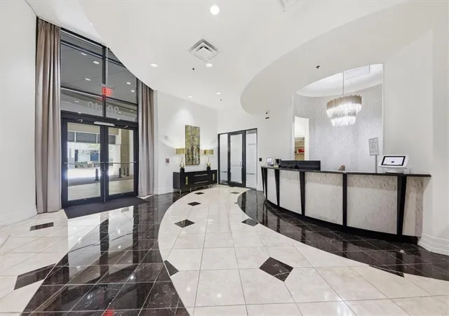 Photo 3 of Condo for sale at 3040 Peachtree Rd NW #1514, Atlanta, GA 30305 | MLS# 7740949 | Listing updated on 2026-08-04