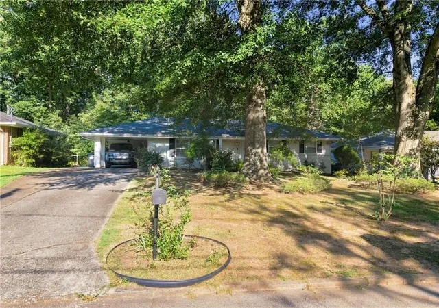 Photo 3 of Single family home for sale at 2834 S Clark Dr, Atlanta, GA 30344 | MLS# 7822101 | Listing updated on 2026-08-17