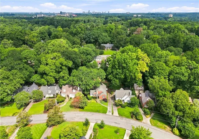 3rd image of 135 Vidal Blvd, Decatur, GA 30030 | MLS# 7818063