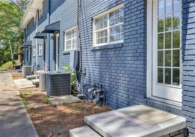 2nd image of 3135 Buford Hwy Ne, Brookhaven, GA 30329