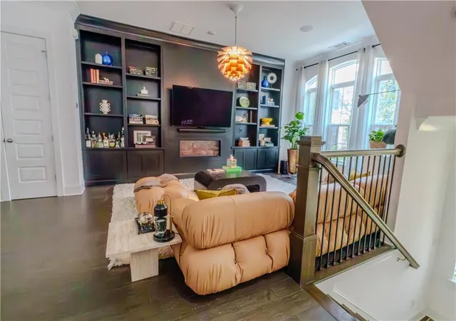 4th image of 603 Broadview Ter Ne, Atlanta, GA 30324 | MLS# 7768830