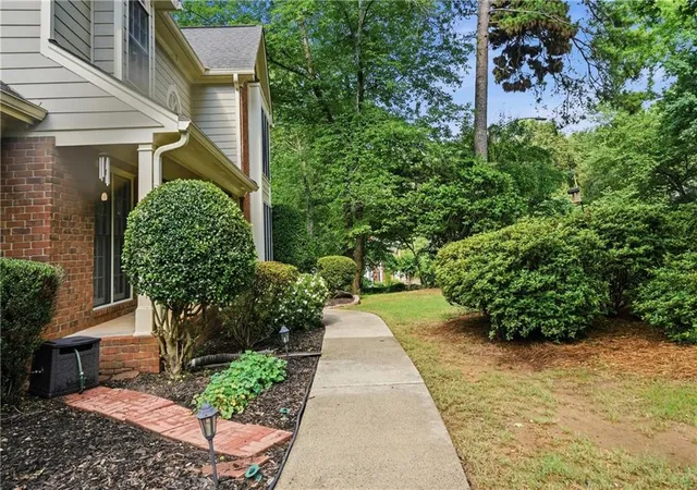 Photo 3 of Single family home for sale at 4498 Balmoral Rd NW, Kennesaw, GA 30144 | MLS# 7781034 | Listing updated on 2026-09-12