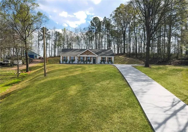 Homes for sale in Cartersville, GA | 66 Arnold Rd, Cartersville, GA 30120 | MLS# 7743528