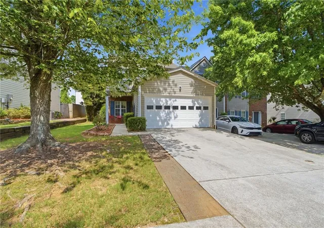 Photo 2 of Townhouse for sale at 5009 Timber Hills Dr, Oakwood, GA 30566 | MLS# 7804783 | Listing updated on 2026-07-15