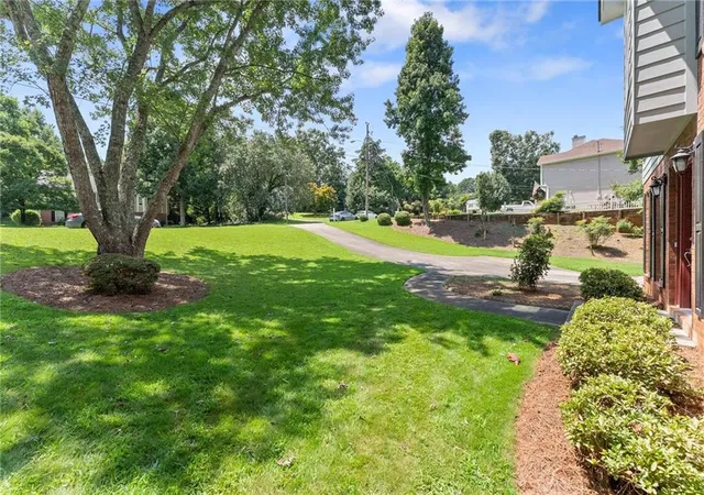3rd image of 6413 Farm Ridge Ct, Flowery Branch, GA 30542 | MLS# 7820074