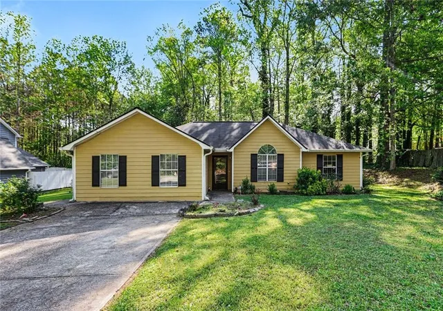 1st image of 6615 Crossing Creek Pt, Austell, GA 30168 | MLS# 7749719