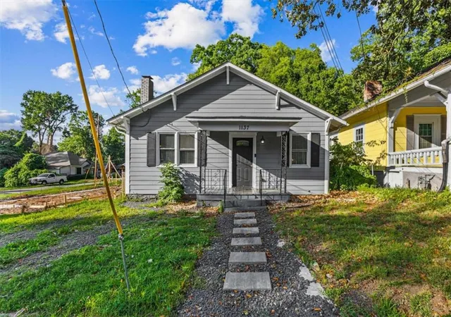 Homes for sale in Atlanta, GA | 1137 Arlington Ave Sw, Atlanta, GA 30310 | MLS# 7798405