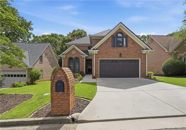 2nd image of 2809 Livsey Woods Dr, Tucker, GA 30084 | MLS# 7790615