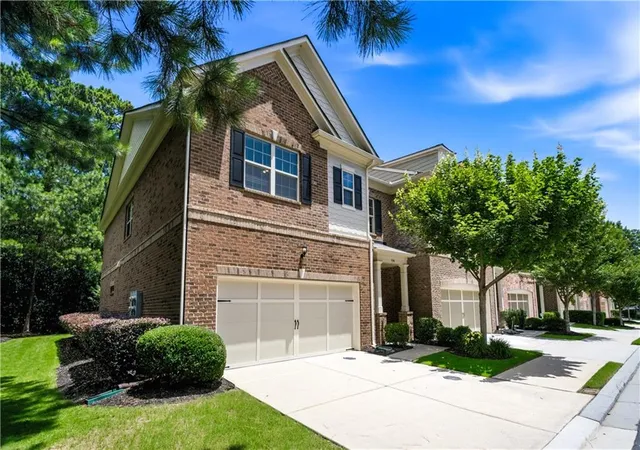 1st image of 114 Bradford Dr, Sandy Springs, GA 30328 | MLS# 7791684
