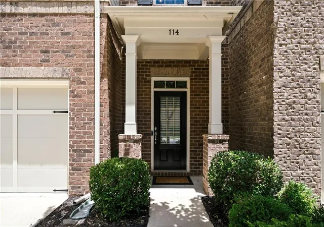 3rd image of 114 Bradford Dr, Sandy Springs, GA 30328 | MLS# 7791684