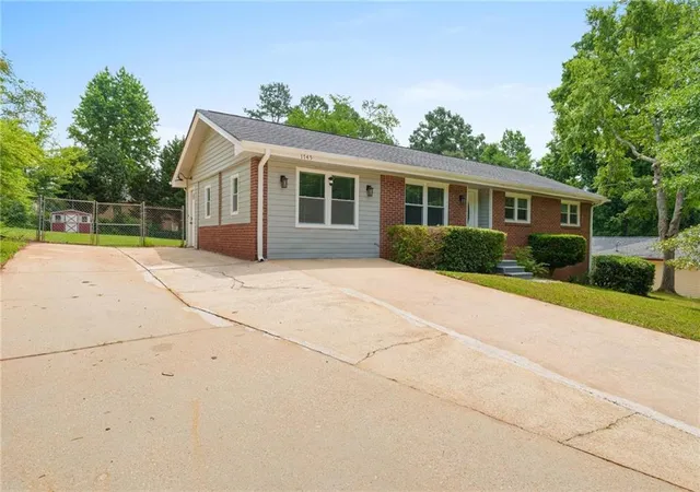 Photo 2 of Single family home for sale at 1745 Nw Rockbridge Rd, Conyers, GA 30012 | MLS# 7788272 | Listing updated on 2026-09-04