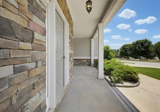 4th image of 15 Hughston Walk, Newnan, GA 30263 | MLS# 7800894