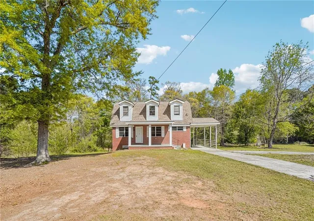 3rd image of 305 Anderson Cir, Covington, GA 30016 | MLS# 7731875