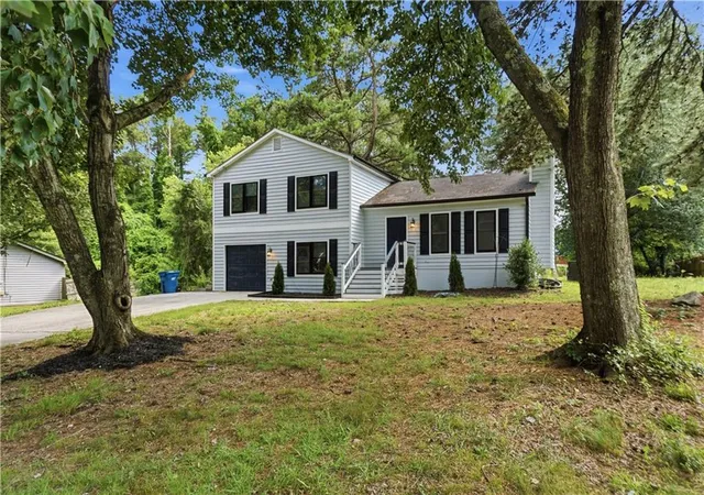 Photo 2 of Sale Pending at 2857 Cherokee Cvs, Stone Mountain, GA 30087 | MLS# 7792768 | Listing updated on 2026-08-28