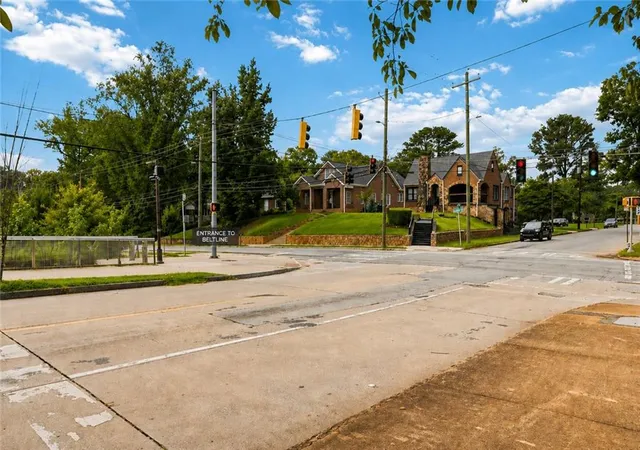 Photo 28 of Sale Pending at 1191 Ewing Pl Sw, Atlanta, GA 30310 | MLS# 7815917 | Listing updated on 2026-09-04