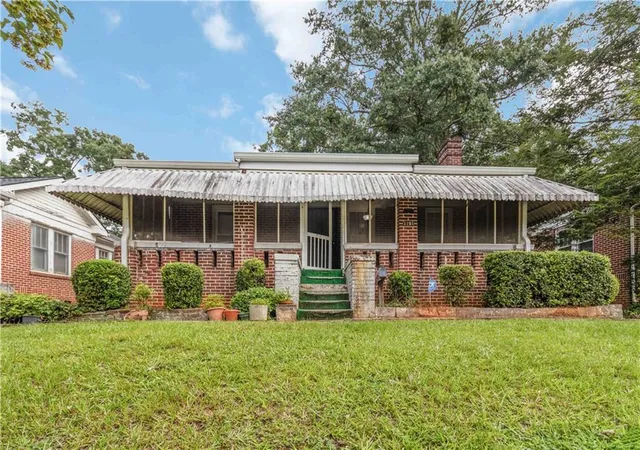 Photo 2 of Sale Pending at 1191 Ewing Pl Sw, Atlanta, GA 30310 | MLS# 7815917 | Listing updated on 2026-09-04