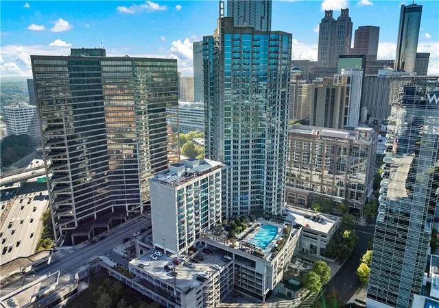 2nd image of 400 W Peachtree NW St, Atlanta, GA 30308