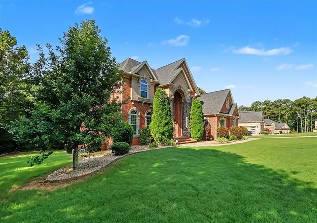 Photo 3 of Sale Pending at 1825 Regents Way, Conyers, GA 30094 | MLS# 7816918 | Listing updated on 2026-08-27