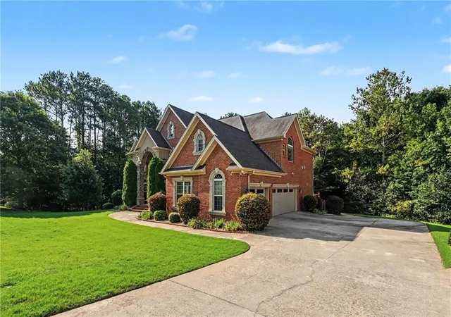 Photo 4 of Sale Pending at 1825 Regents Way, Conyers, GA 30094 | MLS# 7816918 | Listing updated on 2026-08-27