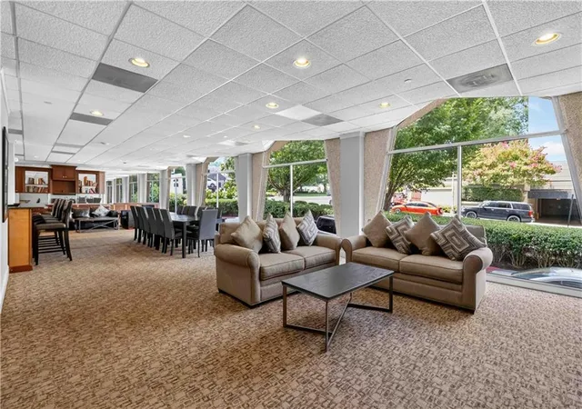 2nd image of 2479 Peachtree Rd Ne, Atlanta, GA 30305