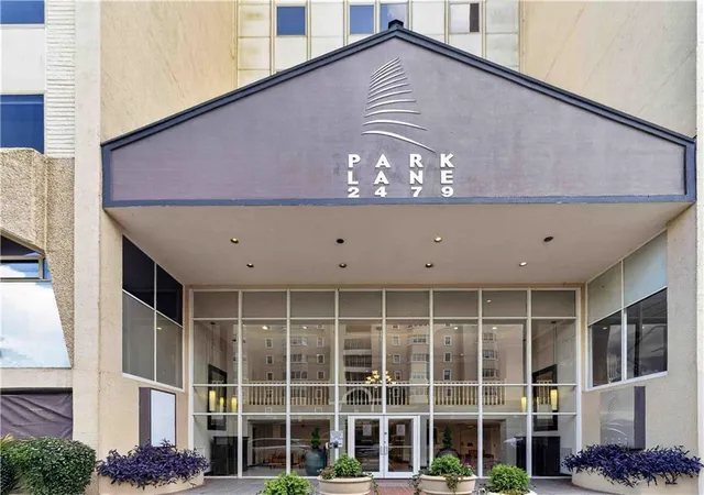 2nd image of 2479 Peachtree Rd Ne #1708, Atlanta, GA 30305 | MLS# 7824010