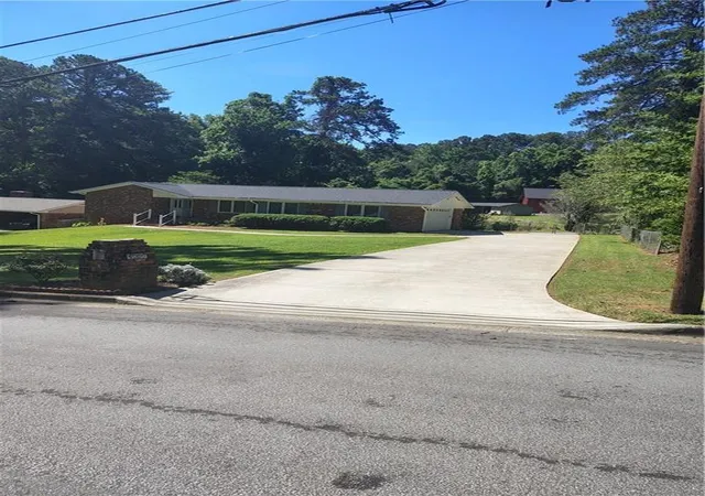 Photo 2 of Single family home for sale at 4080 Somerled Trl, Atlanta, GA 30349 | MLS# 7790768 | Listing updated on 2026-09-25