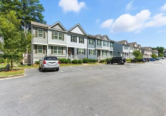Photo 4 of Townhouse for sale at 2832 Saratoga Lake View, Decatur, GA 30034 | MLS# 7819424 | Listing updated on 2026-08-13