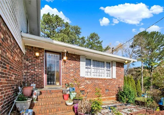 Photo 2 of Single family home for sale at 1785 Poplar St, Conyers, GA 30013 | MLS# 7806828 | Listing updated on 2026-07-18
