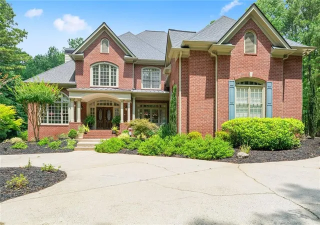 3rd image of 110 Smith Forest Ln, Alpharetta, GA 30004 | MLS# 7804069