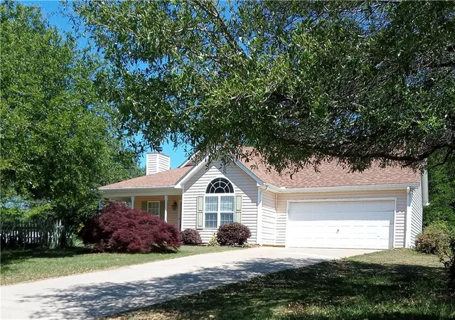 1st image of 1109 Larkspur Dr, Locust Grove, GA 30248 | MLS# 7755457