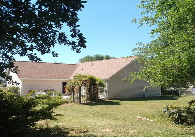 3rd image of 1109 Larkspur Dr, Locust Grove, GA 30248 | MLS# 7755457