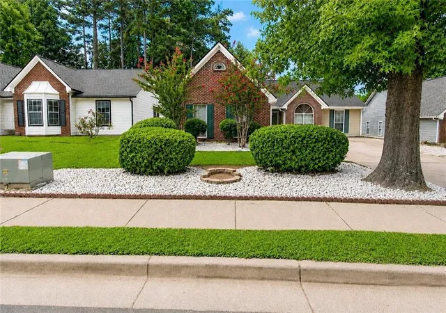 Photo 2 of Single family home for sale at 5165 Sterling Tr Ct Nw, Lilburn, GA 30047 | MLS# 7818109 | Listing updated on 2026-08-13