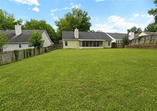 Photo 4 of Single family home for sale at 5165 Sterling Tr Ct NW, Lilburn, GA 30047 | MLS# 7818109 | Listing updated on 2026-08-13