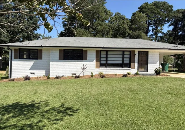 Photo 1 of Single family home for sale at 996 School Ln, Morrow, GA 30260 | MLS# 7829921 | Listing updated on 2026-09-01