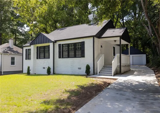Photo 2 of Single family home for sale at 1803 S Gordon St Sw, Atlanta, GA 30310 | MLS# 7791121 | Listing updated on 2026-08-10