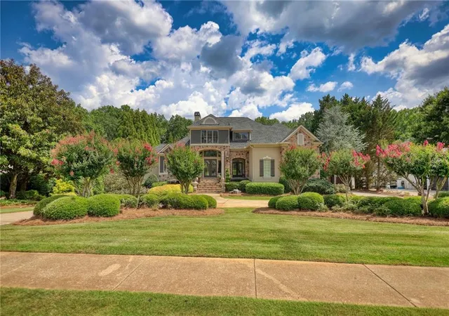 Photo 3 of Single family home for sale at 1007 Legacy Hills Dr, Mcdonough, GA 30253 | MLS# 7800216 | Listing updated on 2026-09-13