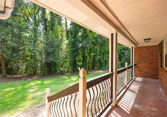 4th image of 250 E Memorial Dr, Dallas, GA 30132 | MLS# 7650365