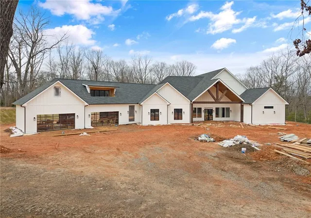 Homes for sale in Dawsonville, GA | 385 River Bend Rd, Dawsonville, GA 30534 | MLS# 7700126