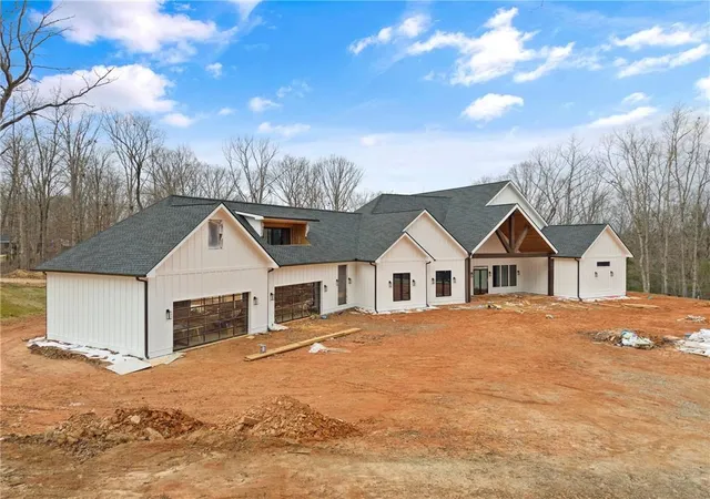 Homes for sale in Dawsonville, GA | 385 River Bend Rd, Dawsonville, GA 30534 | MLS# 7700126