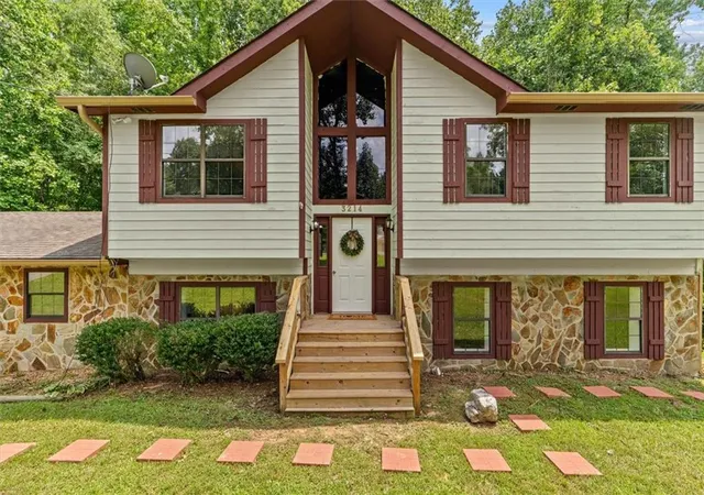 5th image of 3214 Headrick Cir Se, Dalton, GA 30721 | MLS# 7813668