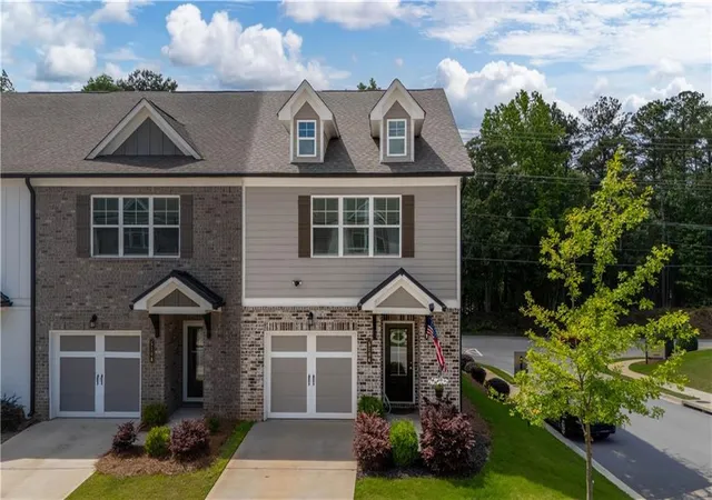Homes for sale in Oakwood, GA | 5104 Fox Den Rd, Oakwood, GA 30566 | MLS# 7779728