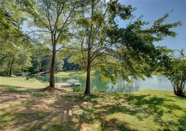 Photo 3 of Sale Pending at 1371 Lipscomb Rd, Social Circle, GA 30025 | MLS# 7818690 | Listing updated on 2026-08-21
