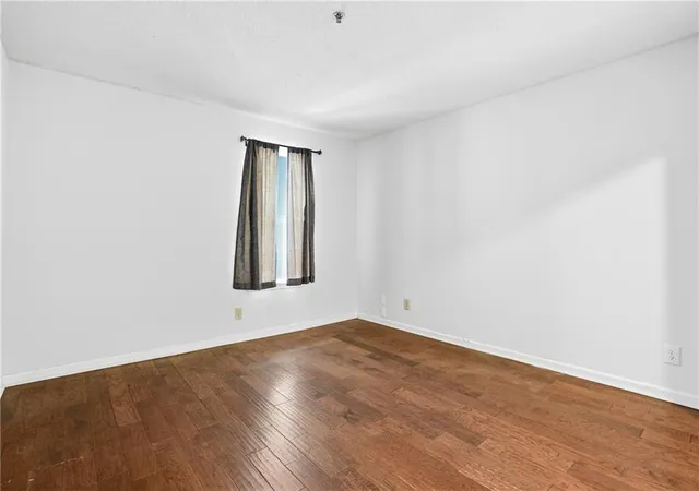 Photo 3 of Condo for sale at 561 Cobblestone Trl, Avondale Estates, GA 30002 | MLS# 7795974 | Listing updated on 2026-09-29