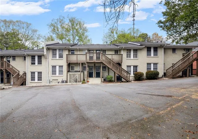 3rd image of 1879 Johnson Rd Ne, Atlanta, GA 30306