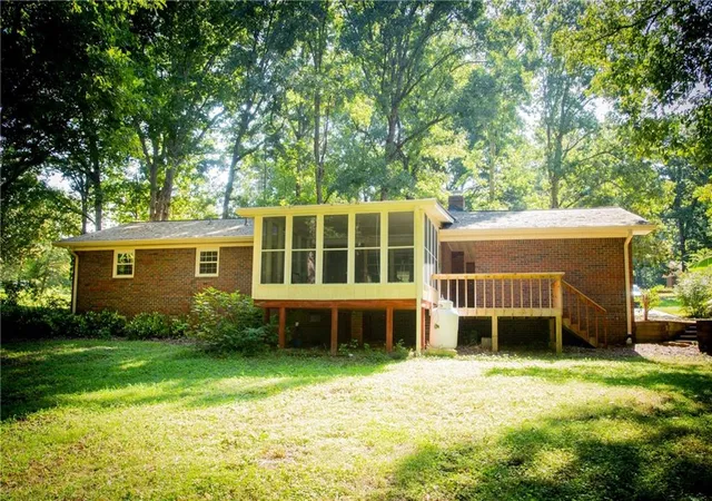 Photo 10 of Sale Pending at 4732 Tomacheche Trl, Gainesville, GA 30506 | MLS# 7820687 | Listing updated on 2026-09-01