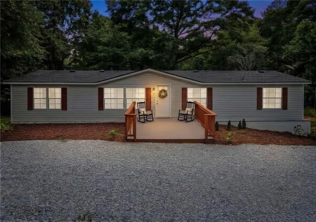 5th image of 1203 Lanier Rd, Pendergrass, GA 30567 | MLS# 7781198