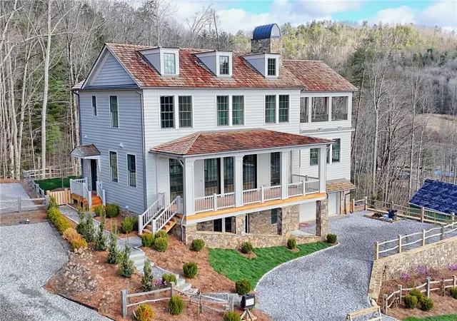 Photo 1 of Single family home for sale at 90 Cvs View Ln, Clarkesville, GA 30523 | MLS# 7727937 | Listing updated on 2026-08-21